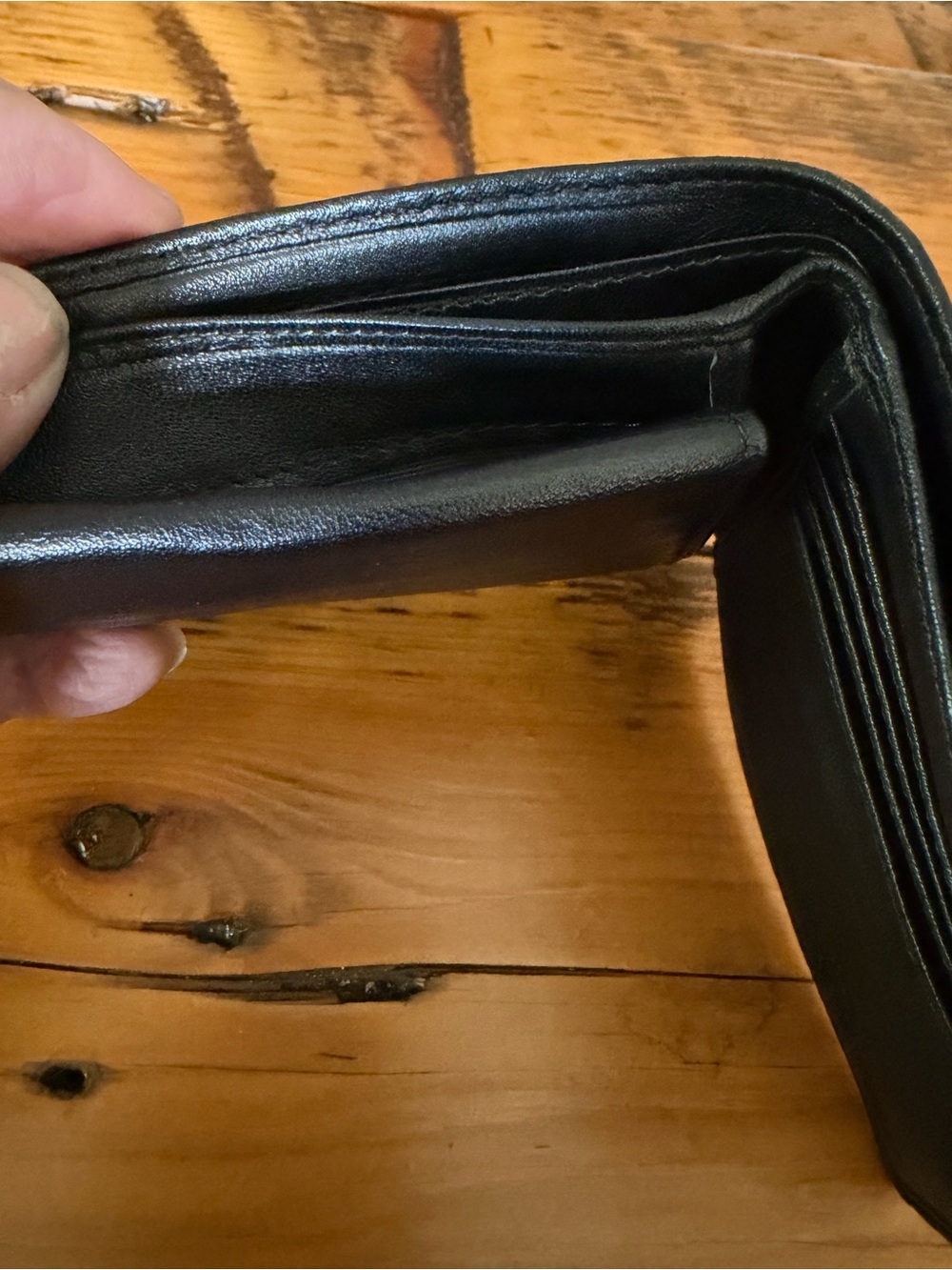 Polo by Ralph Lauren Black Leather Bi-Fold Wallet circa 1999 or 2000, Unused - Picture 3 of 13